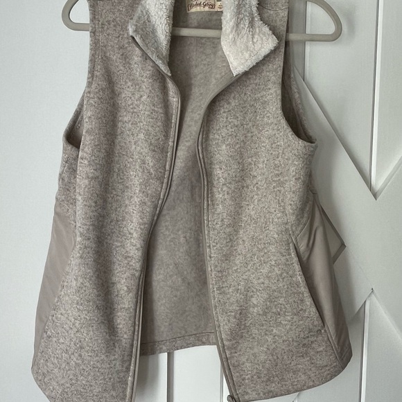 Faded Glory Jackets & Blazers - Faded Glory Women's Light Gray Sherpa Collar Vest